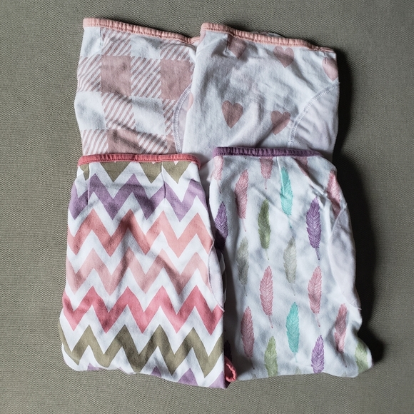 Other - ⭐Lot of 4 Baby Girl Swaddles Velcro